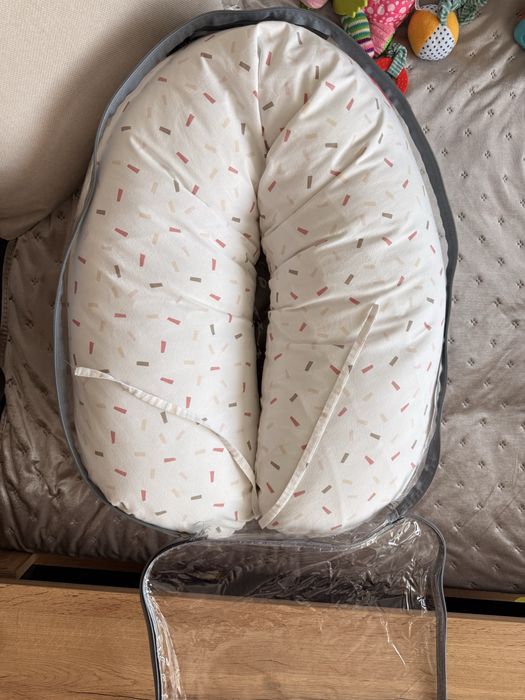 Възглавница за кърмене Kikkaboo Hippo Dreams