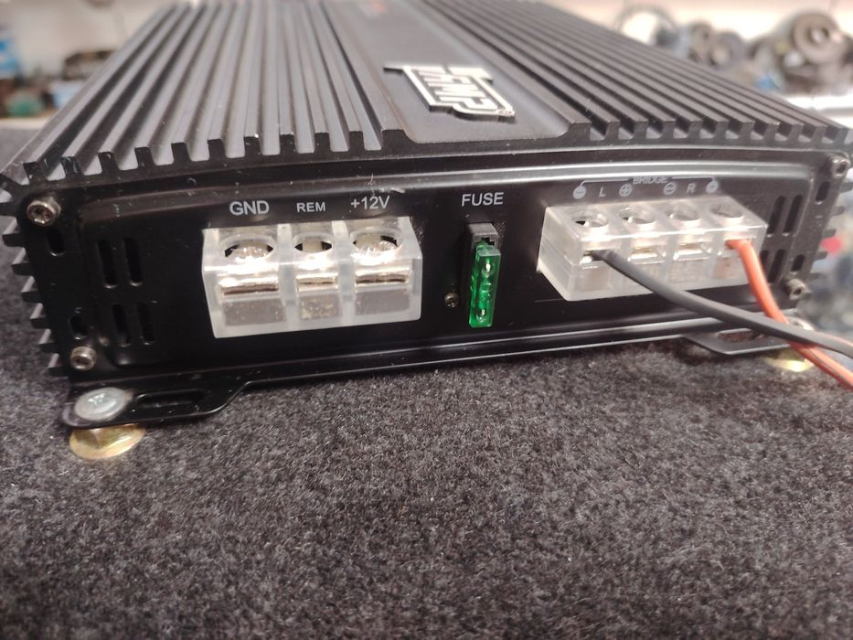 Продам саб с усилителем. Идеал