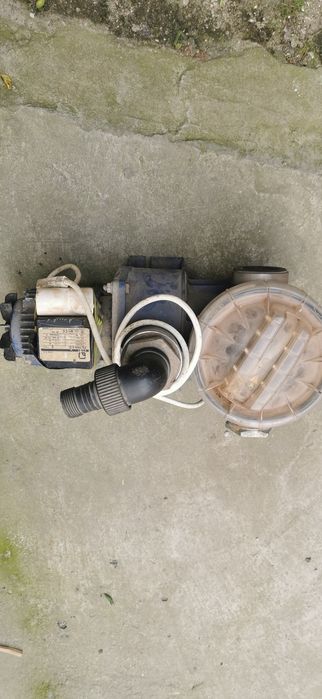 Pompa cu filtru pentru piscina