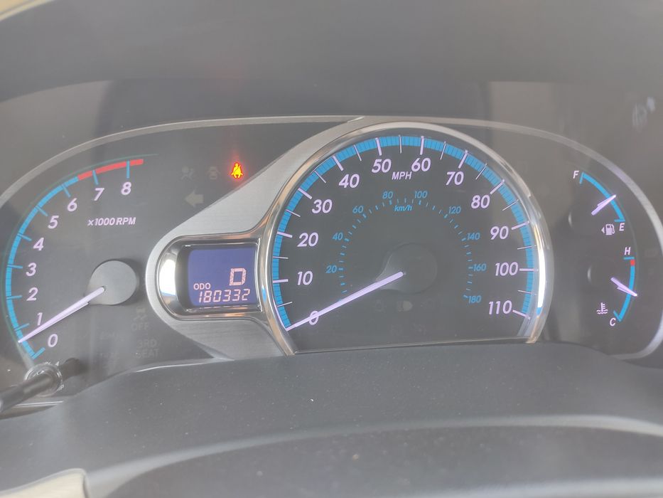 Тойота Сиенна XLE 2013