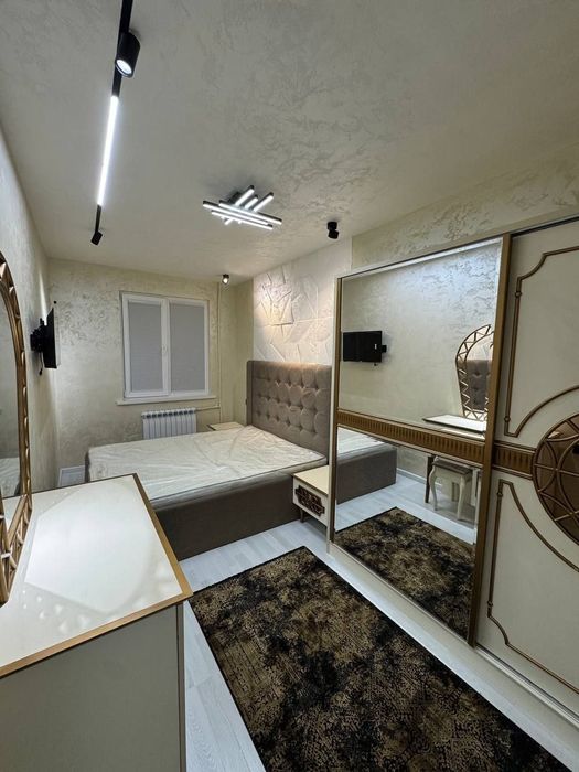 Продам 2/2/5 М.Горький евро