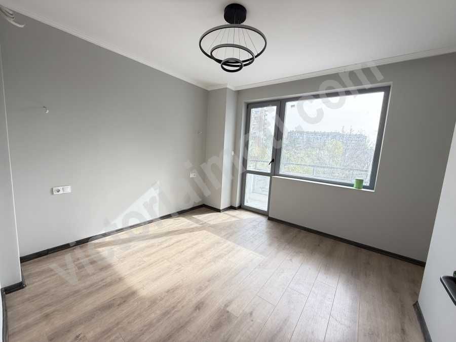 Продава се Двустаен апартамент в Велико Търново, Център - 64 кв.м за 1641 €/кв.м - Снимка #4