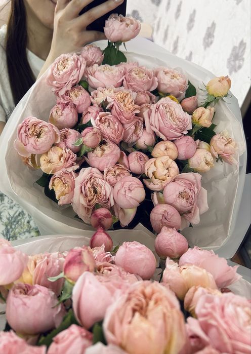 Цветы пионовидные розы