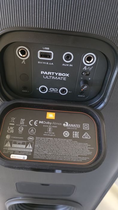 Boxa JBL Ultimate 1100 Ca nouă.Preṭ fix Detin Factura de achizitie.