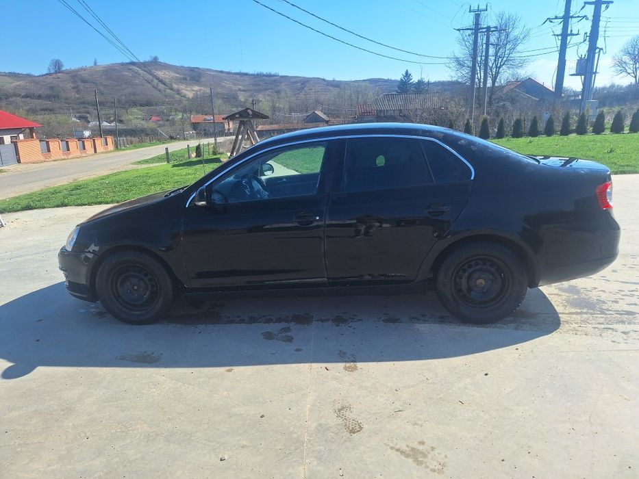 Vând Volkswagen jetta  2006