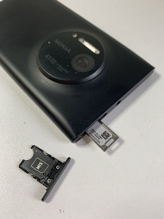 Telefon Nokia Lumia 1020 - Pentru Piese - Defect