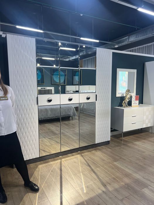 Шкаф новый не распакованный