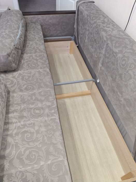 Диван  мягкий мягкий