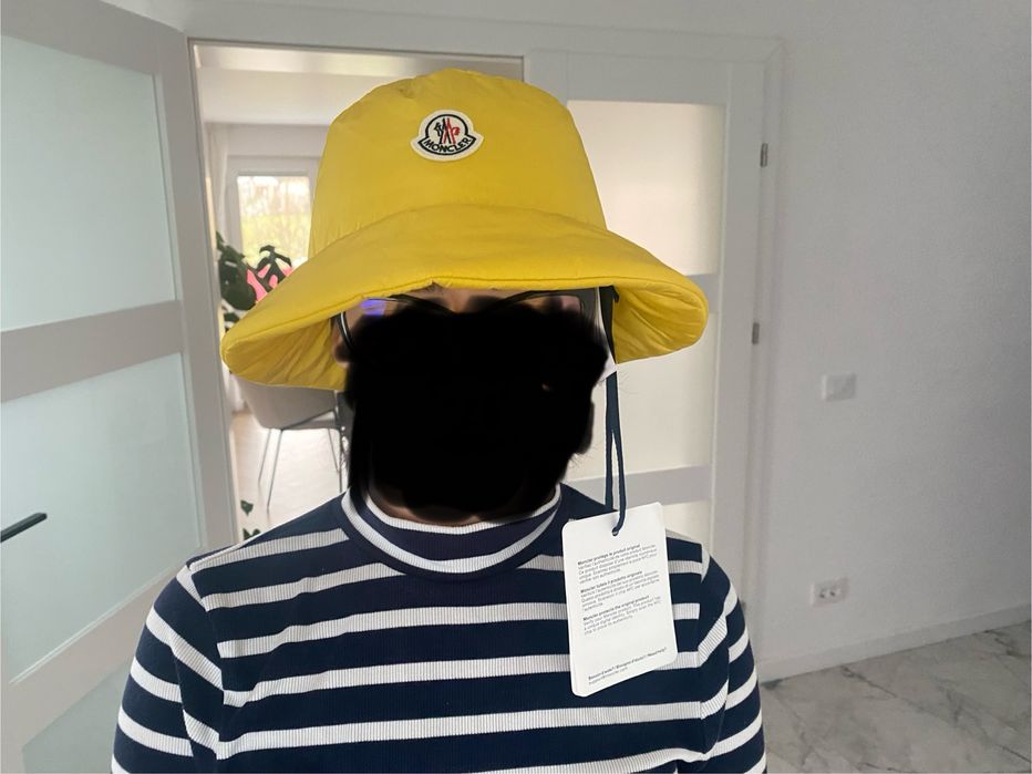 Palarie Moncler noua cu ericheta