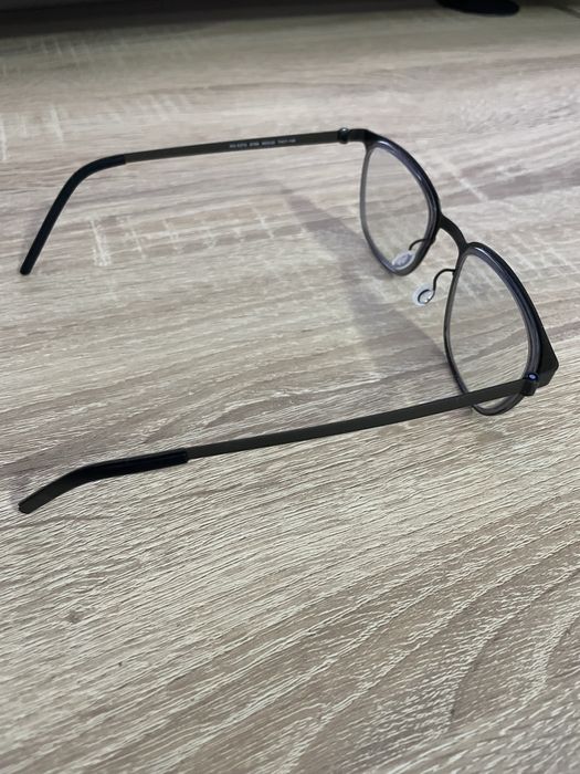 Очила с рамка 100% титан без винт/стъкла Essilor Transitions Xtractive