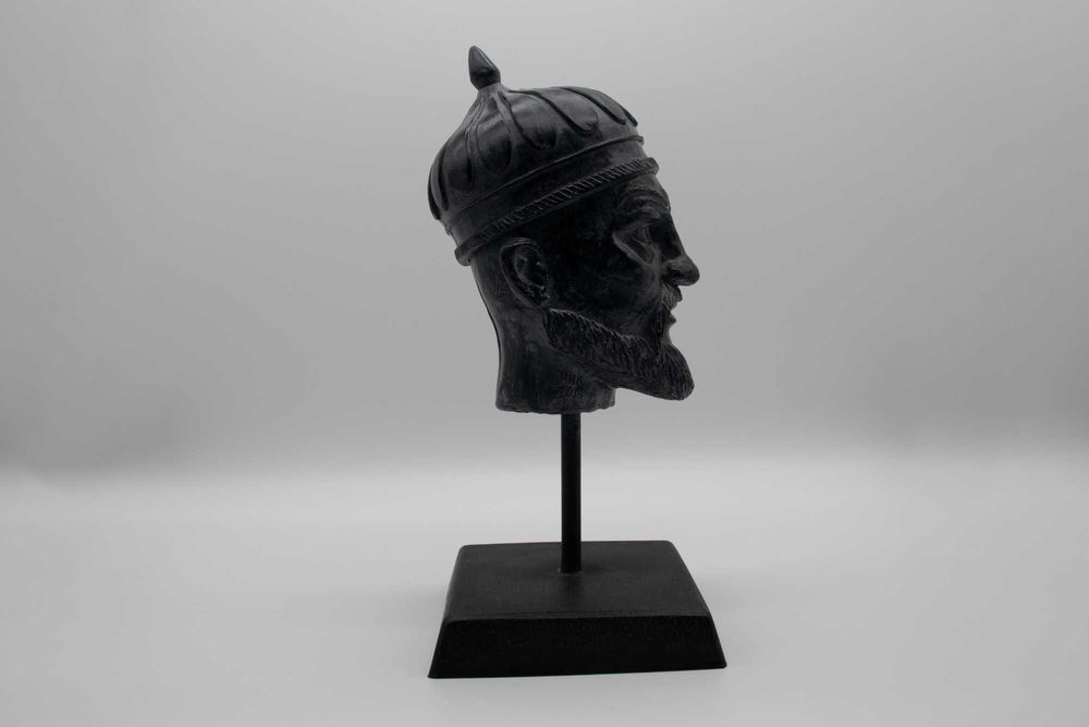 Портретна глава „Хан Крум“ – Крум Страшни | Ръчно изработена скулптура