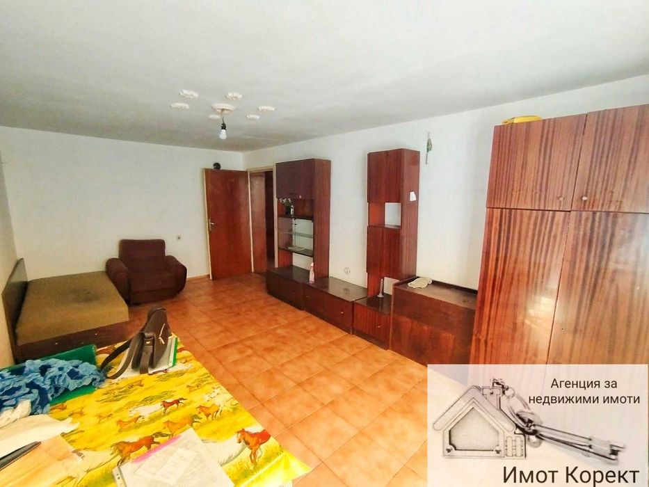 Продава се Четиристаен апартамент в Асеновград - 91 кв.м за 393 €/кв.м - Снимка #1