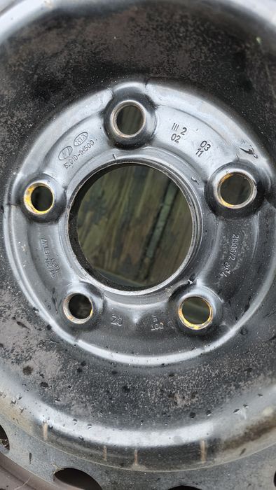 Джанти 15" Kia/Hyundai 5x114.3 5.5j ET47 /67.1 mm. С гуми 2021 185/65/15 Falken