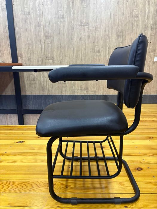 Стул с партой [два в одном]