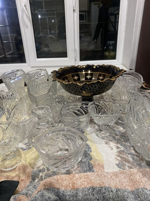 Хрустал идишлар сотилади