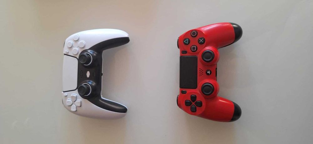 Playstation4 Slim 500GB 2 Контрлера + игри и пълен комплект кабели