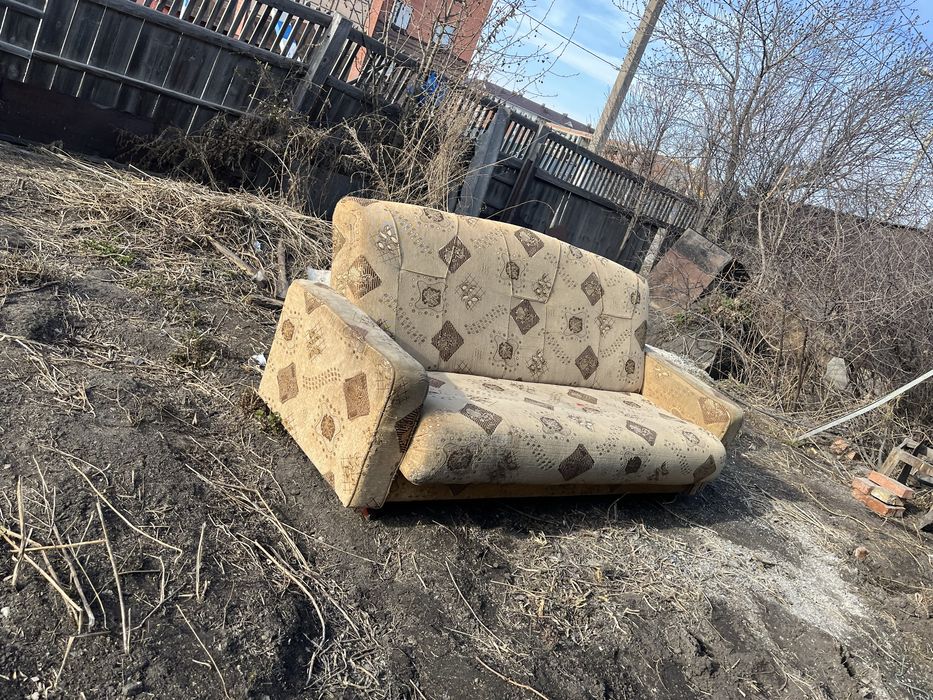 Диван отдам даром