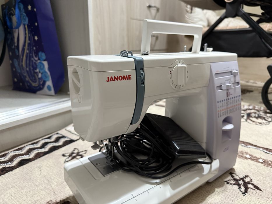Швейная машина  janome 423 s