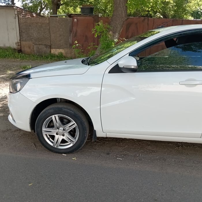 Продам лада веста, срочно