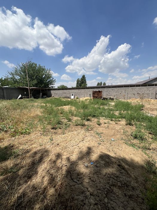 Tolabi oq tom sotiladi 3.5 yer