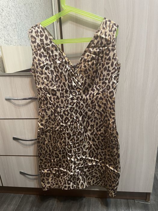 Продам на очень худенькую девочку