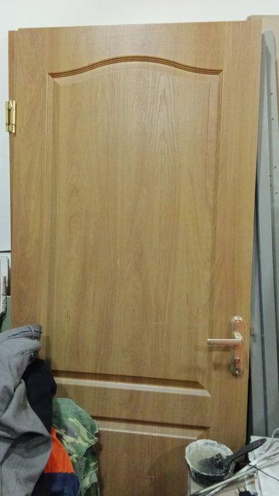 Продаем двери бу