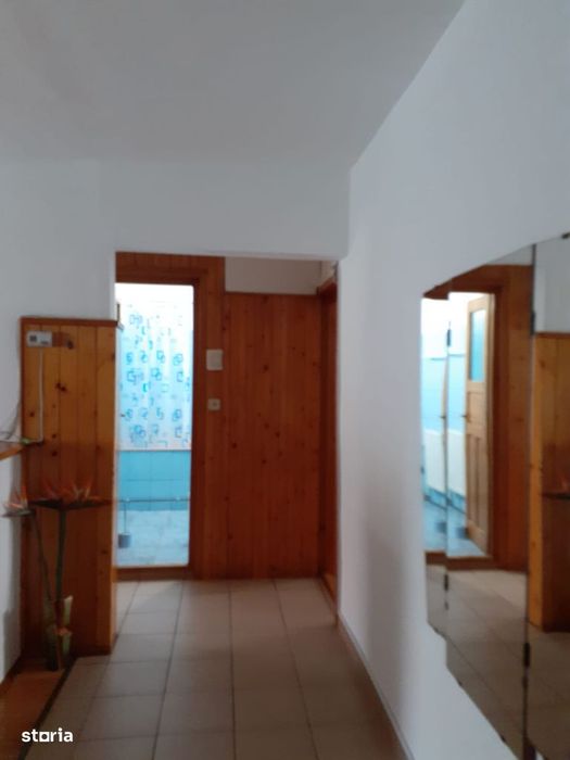 Apartament 2 camere, parter inalt, centrala proprie, zona Tasnad