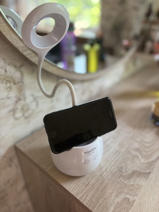 Настольная лампа