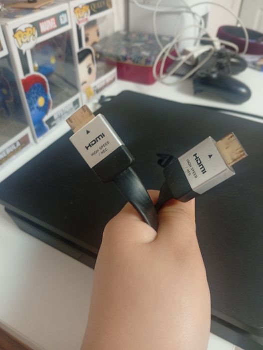 Playstation 4 slim СРОЧНО продаю есть торг