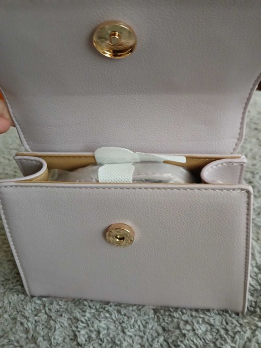 Дамски чанти нови