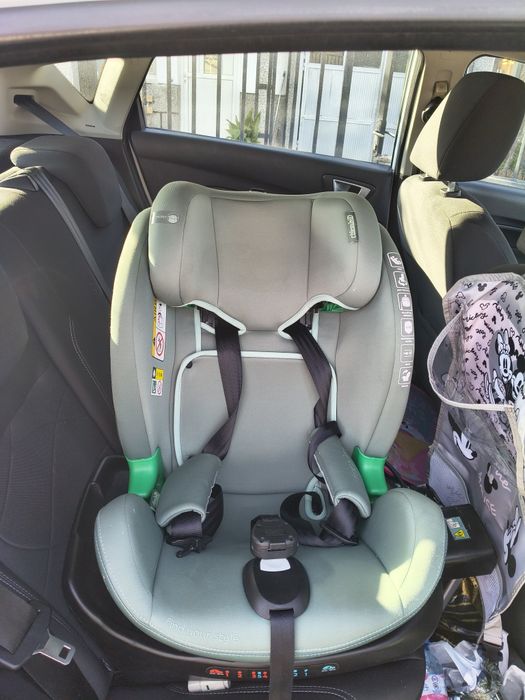 Chipolino Maximus 360 стол за кола