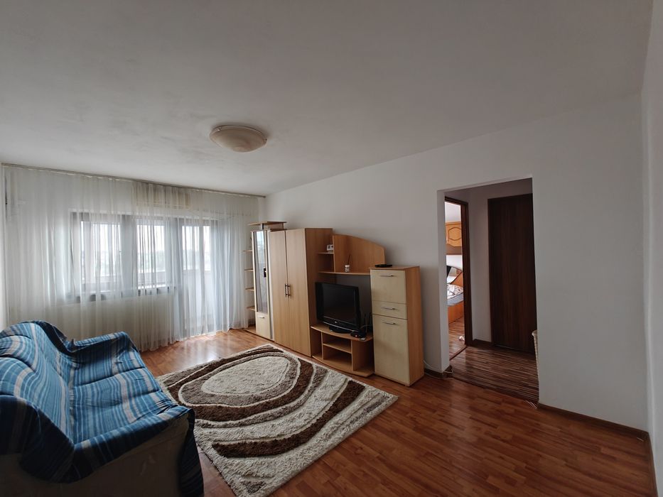 Închiriez apartament