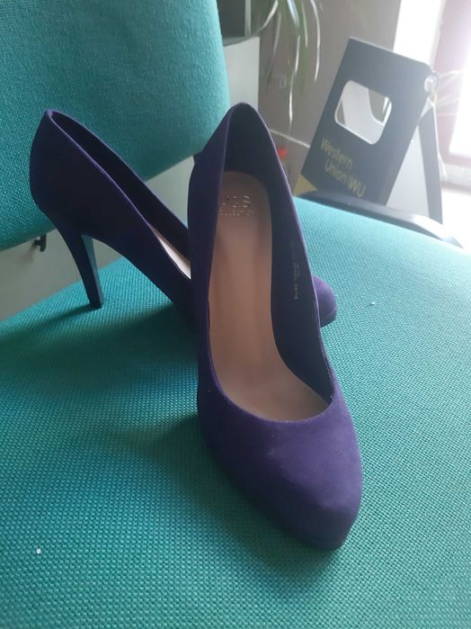 Елегантни Оригинални обувки M&Spenser