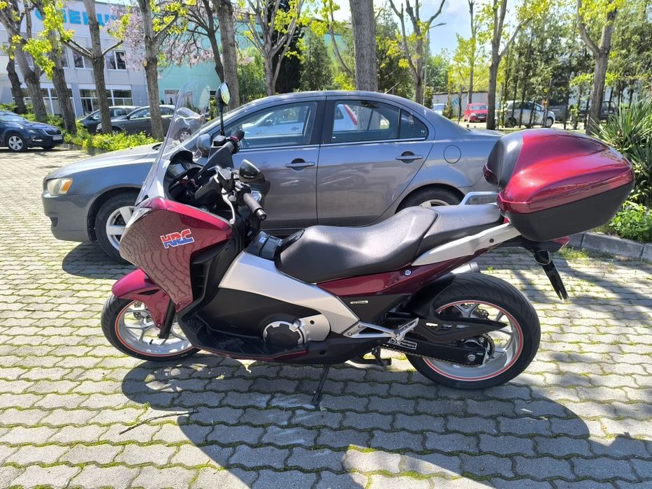 продавам Honda Integra 700i ABS