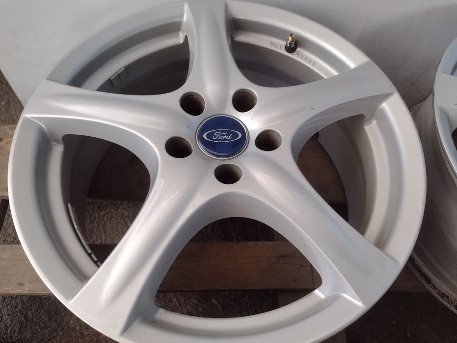 Топ състояние Ronal 17-5x108 ET49 7j Ford S-Max