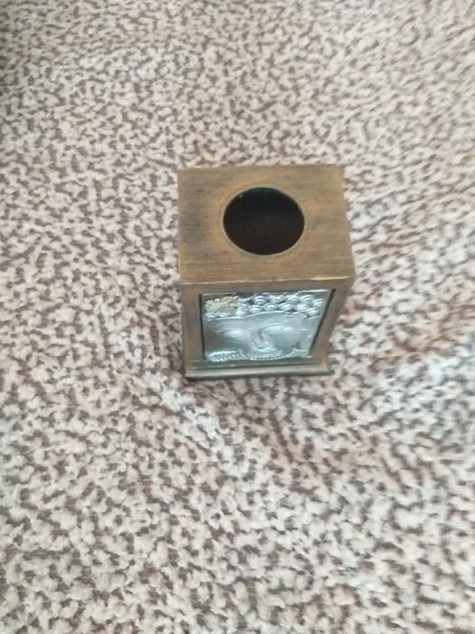 Cutie de birou pentru creioane si pixuri