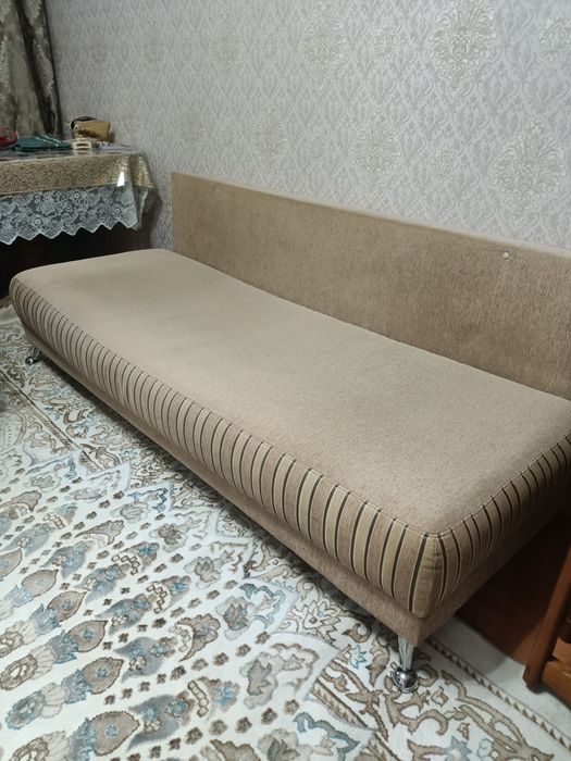 Продам диван-тахта