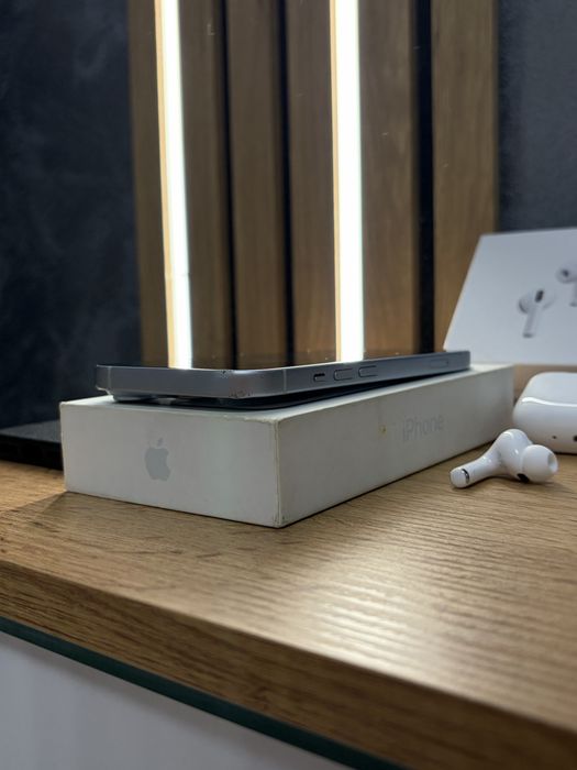 IPhone 15 fullbox + Airpods Pro 3