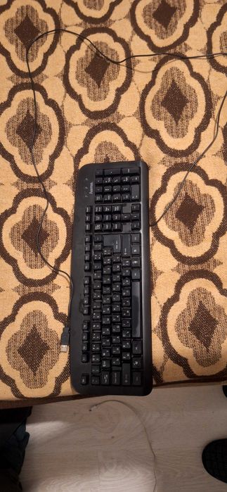 Продавам клавиатура  хама с юсб кабел