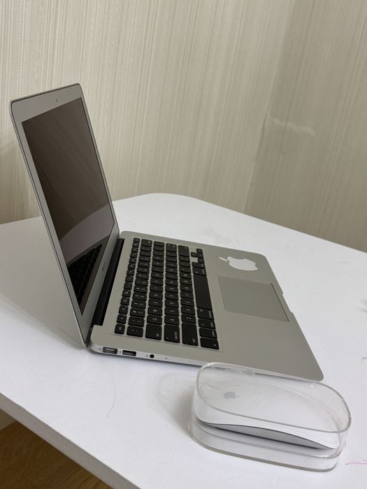 Проадется мышка Apple MacBook Air
