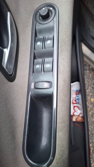 Panou geamuri electrice espace 4