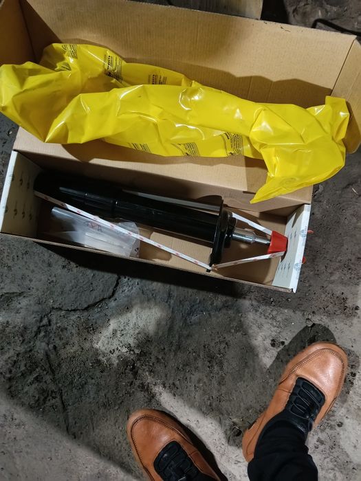 Продам стойку бмв Е60