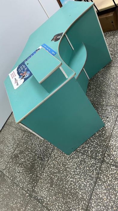 Витрины из ДСП и стекла