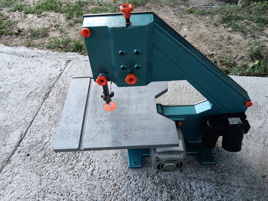 Banzic, fierăstrău cu pânză circulară, Black &Decker și Fartools, 350W