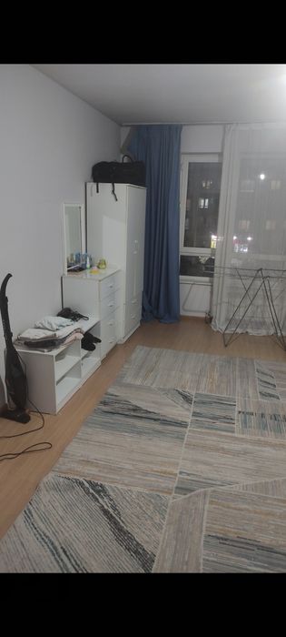 Сдается комната в трешке