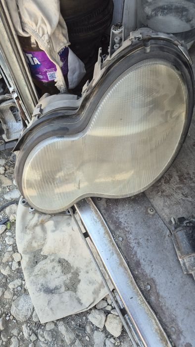 Ляв Фар за Мерцедес Ц клас W203 98- 2005г