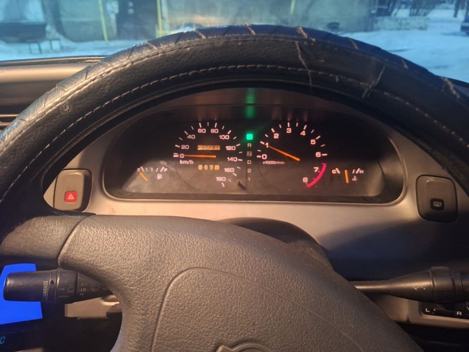 Продам Nissan largo