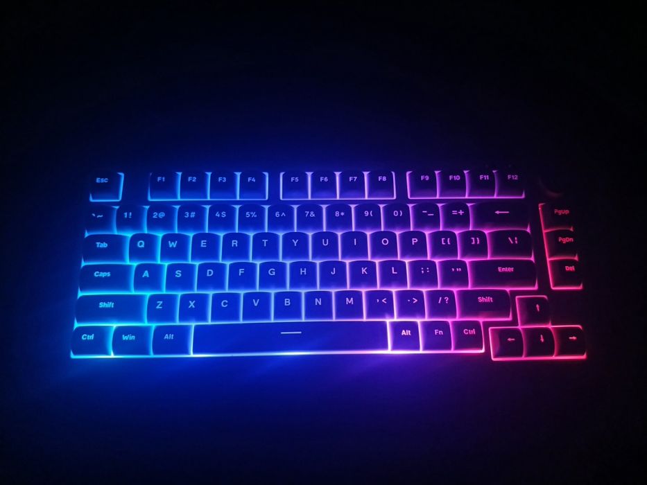 Furycube IP75 klaviaturasi RGB yoritgich bilan 12xil rang