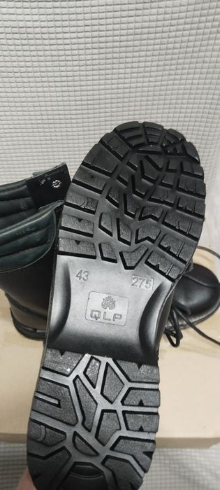 Продам черные зимние берцы