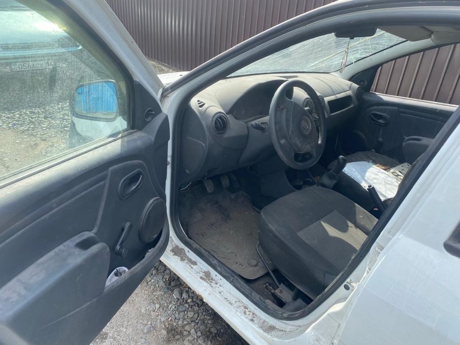 Лада Ларгус по запчастям